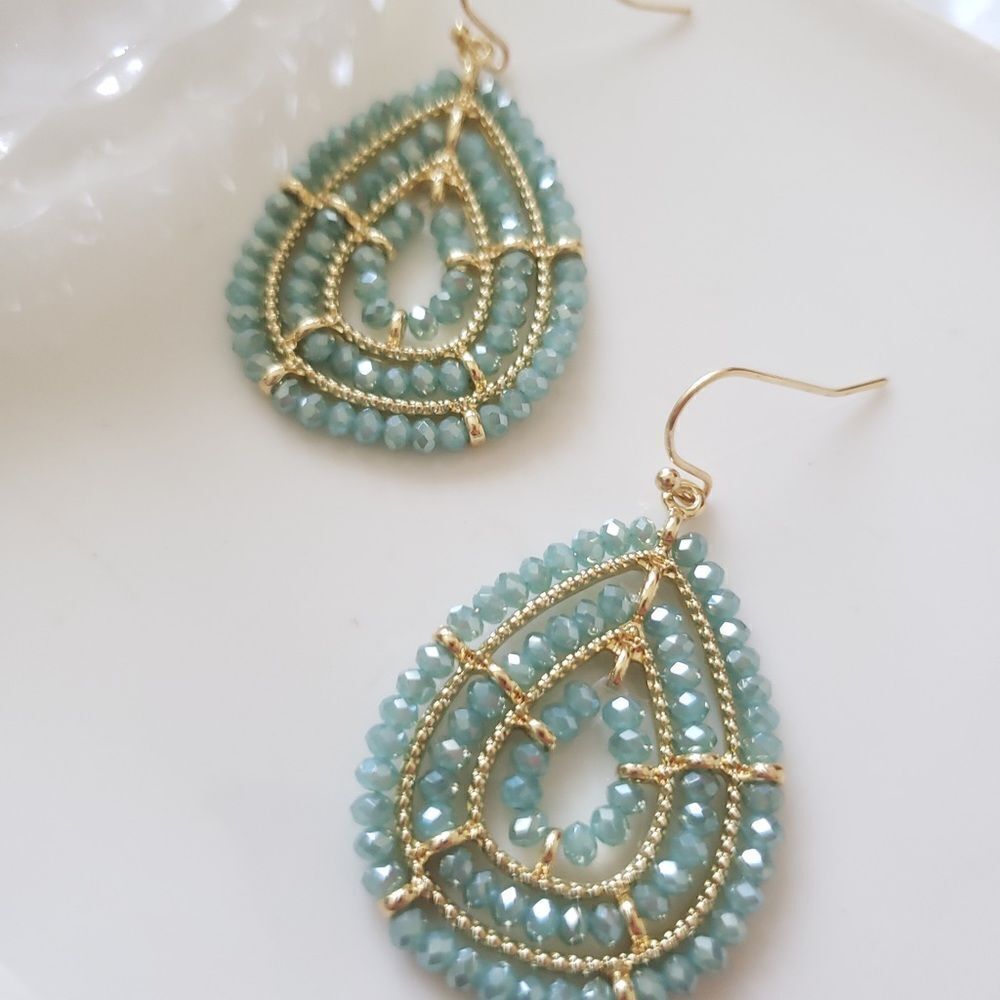 New! FP Glass Stones Dangle Earrings - Picture 3 of 12